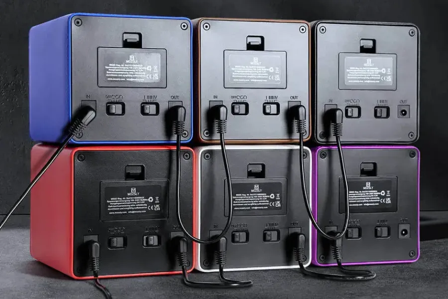 Mozsly watch winders connect together